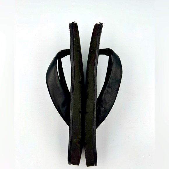 VINCE Olexa-B Sz 8.5 Black Flip Flop Sandals - Picture 4 of 6